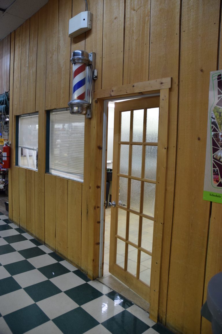 BARBER SHOP Booth's Corner